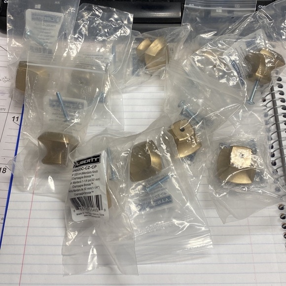 Liberty mandara 10 cabinet knobs champagne bronze New - Picture 1 of 12